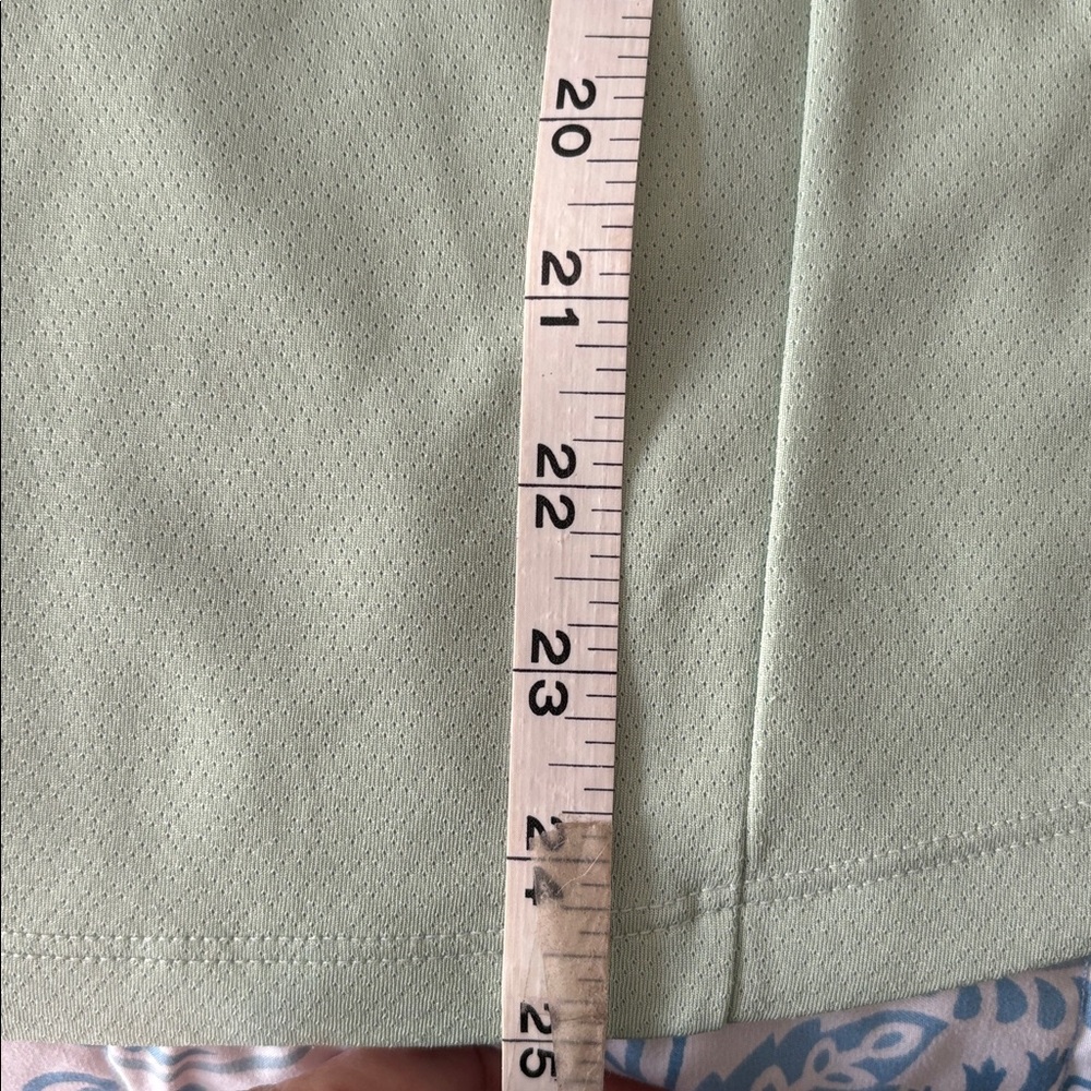 Lady Hagen Light Green Sleeveless V-Neck Shirt. ⛳️ Large. EUC - Picture 4 of 5